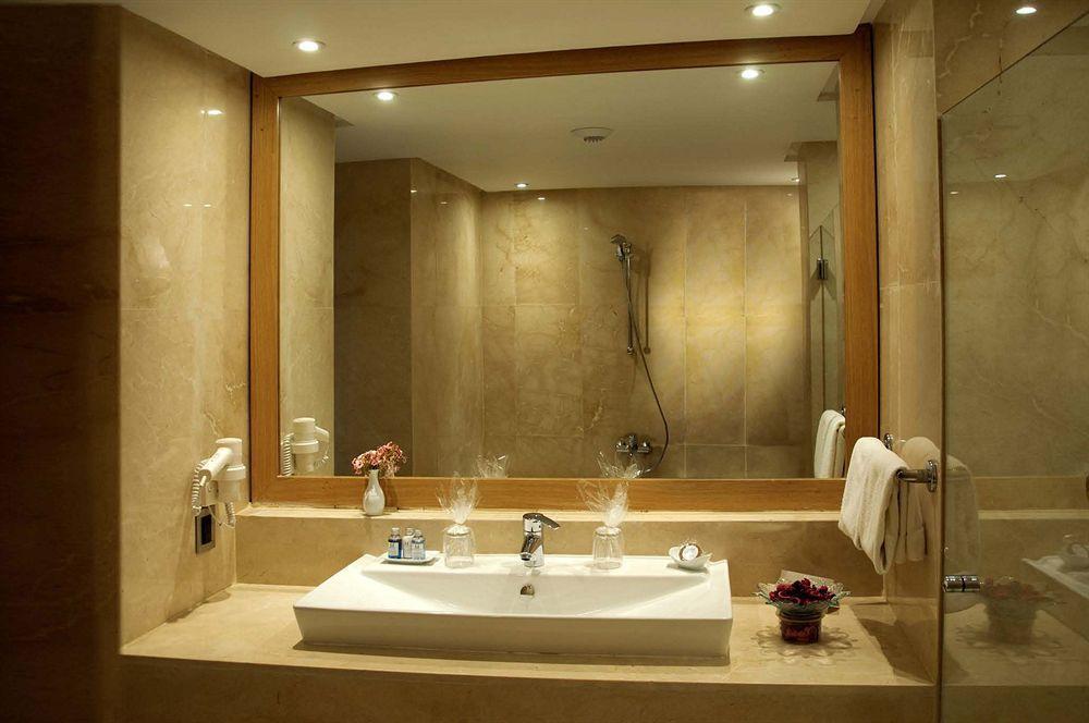 Suites Hotel Mohammed V By Accor Эль-Хосейма Экстерьер фото