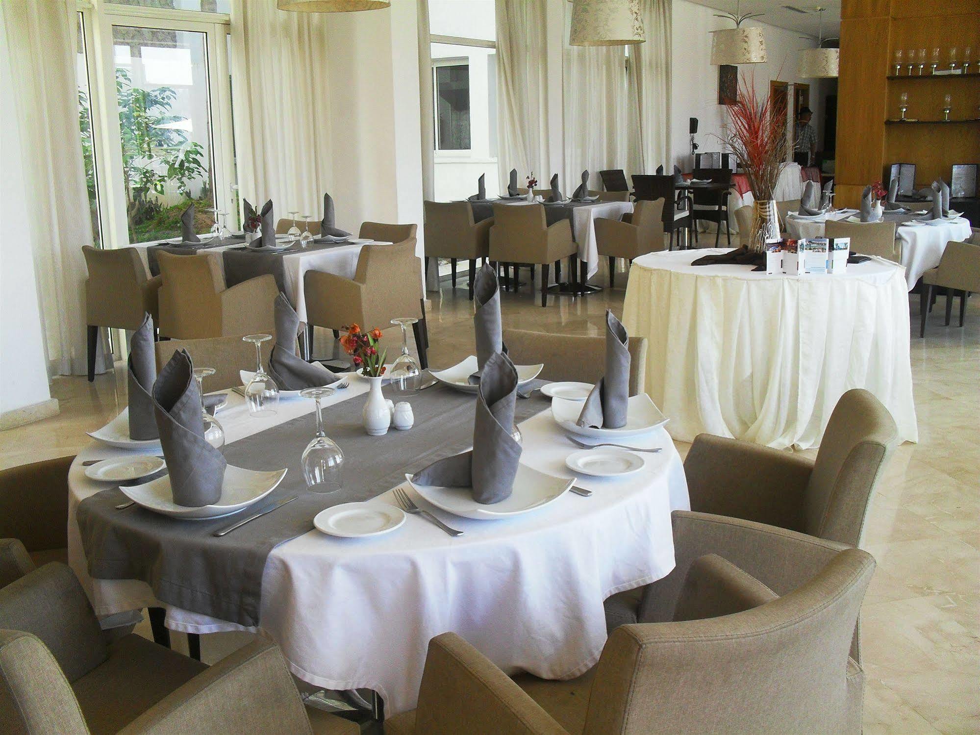 Suites Hotel Mohammed V By Accor Эль-Хосейма Экстерьер фото