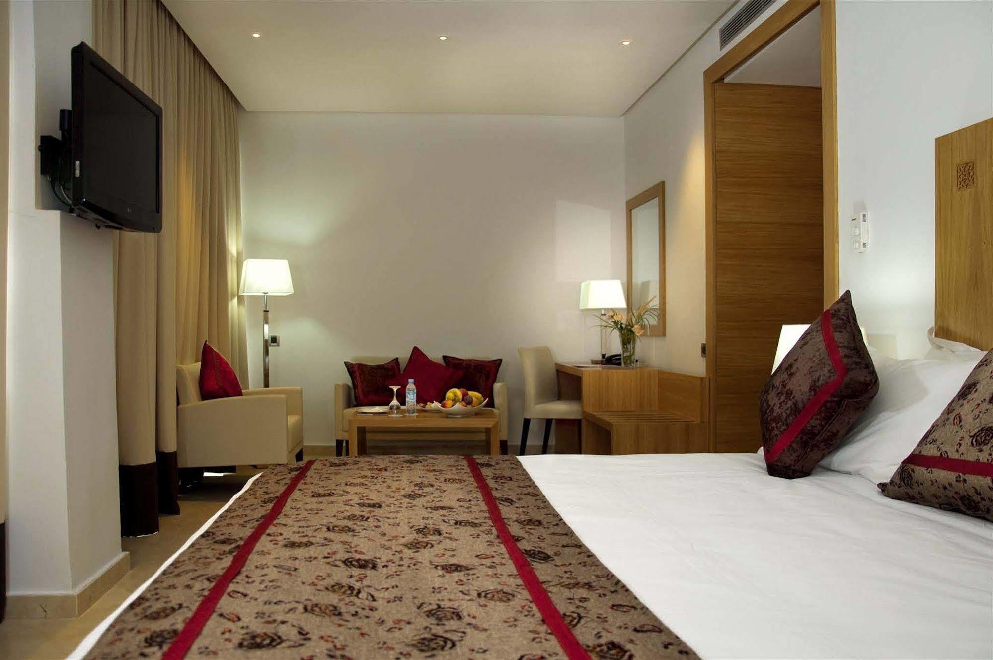 Suites Hotel Mohammed V By Accor Эль-Хосейма Экстерьер фото